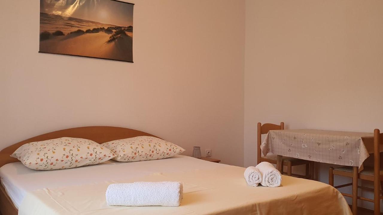 Apartmani Anita 扎博里克 外观 照片
