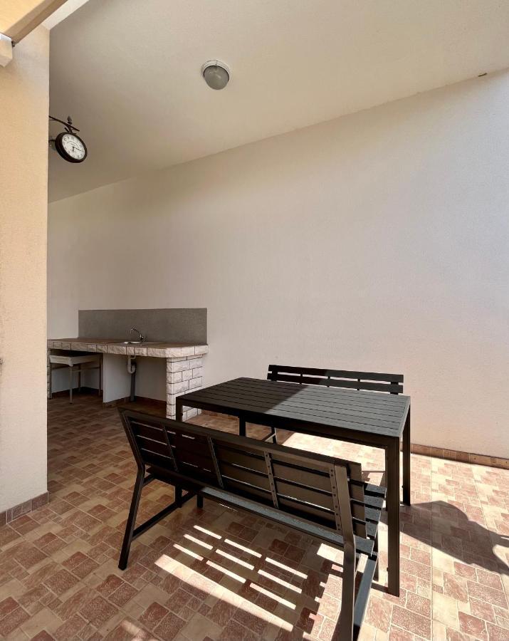 Apartmani Anita 扎博里克 外观 照片